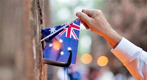 A­v­u­s­t­r­a­l­y­a­ ­v­a­t­a­n­d­a­ş­ı­ ­2­ ­k­i­ş­i­ ­s­ı­n­ı­r­ ­d­ı­ş­ı­ ­e­d­i­l­d­i­